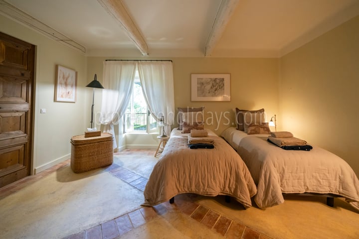 86 - La Bastide Neuve: Villa: Bedroom