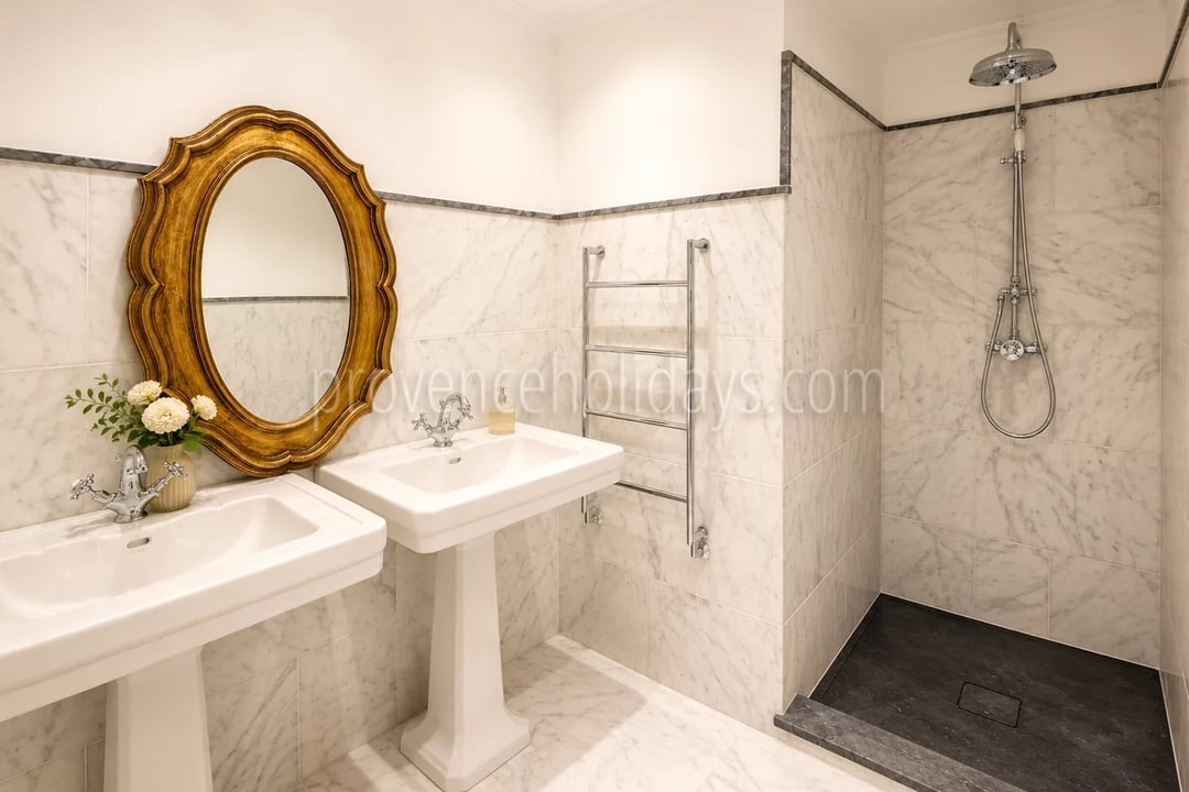 18 - Provençaals huis in Grimaud: Villa: Bathroom