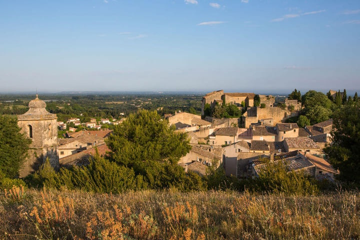 Propriété d'exception à vendre avec piscine, spa, salle de fitness près de l'Isle-sur-la-Sorgue