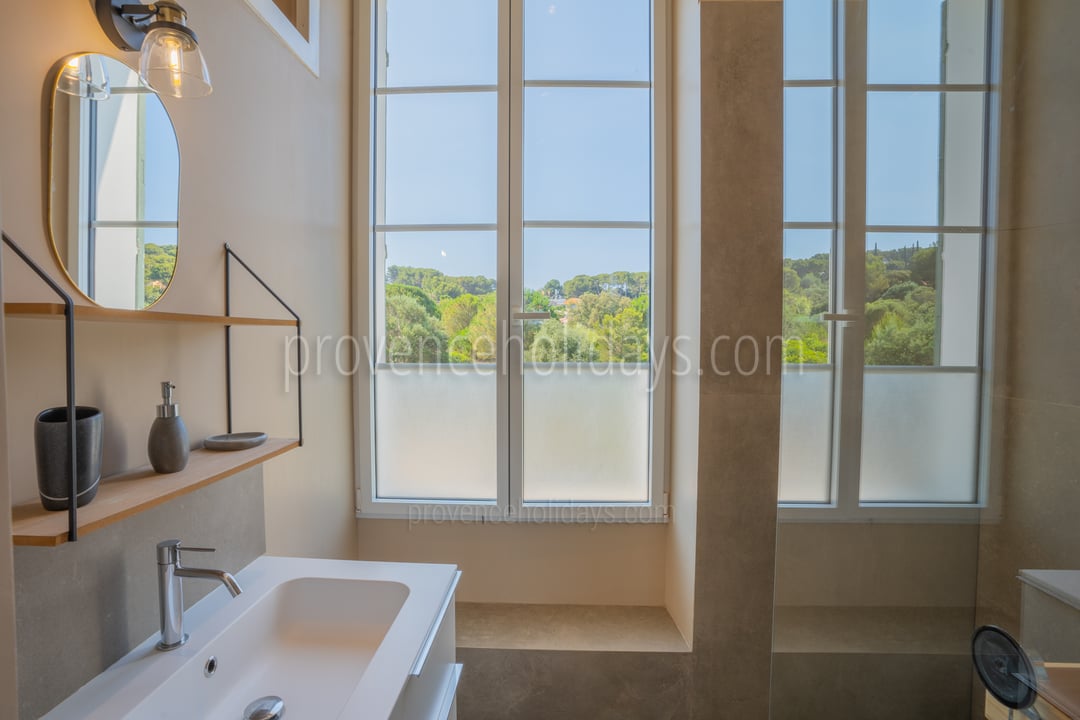 24 - Bastidon: Villa: Bathroom