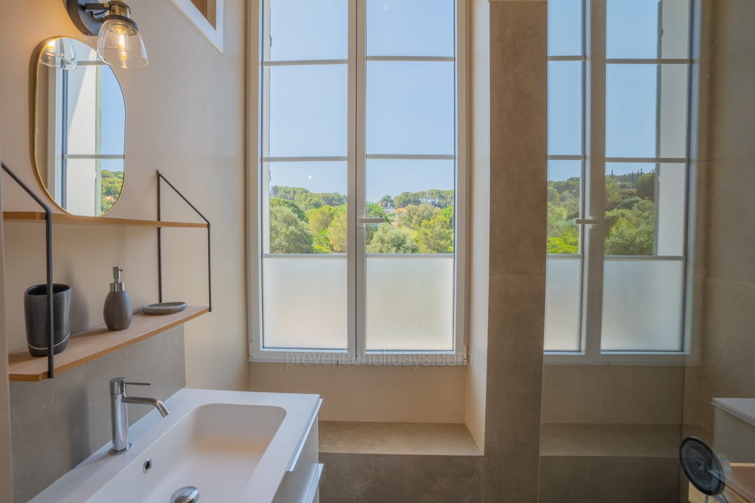 24 - Bastidon: Villa: Bathroom
