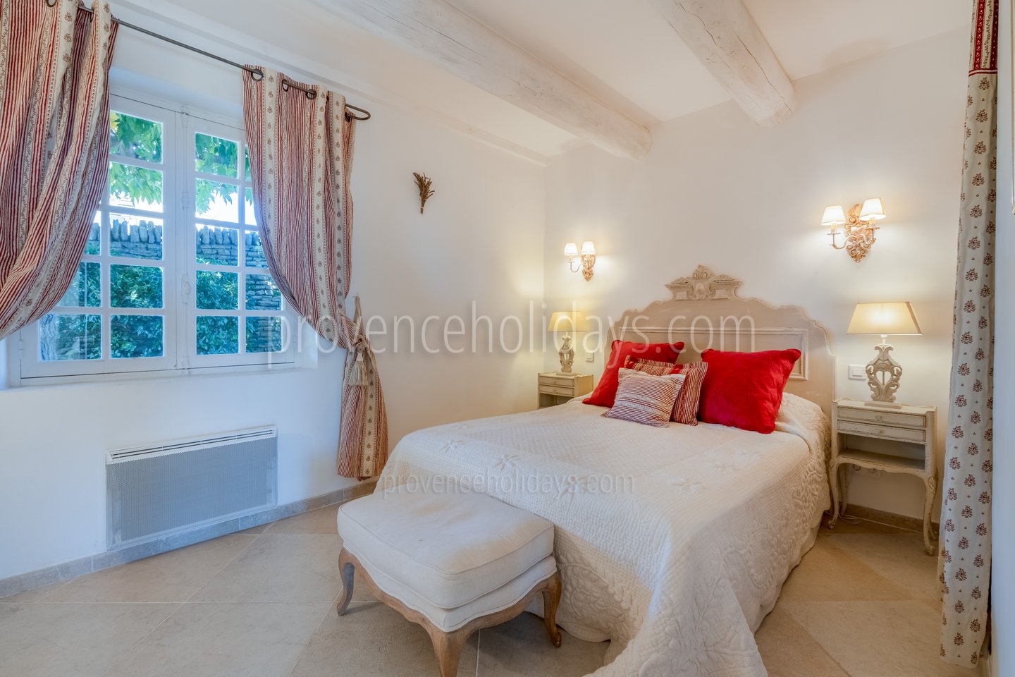 4 - Mas du Petit Luberon: Villa: Bedroom