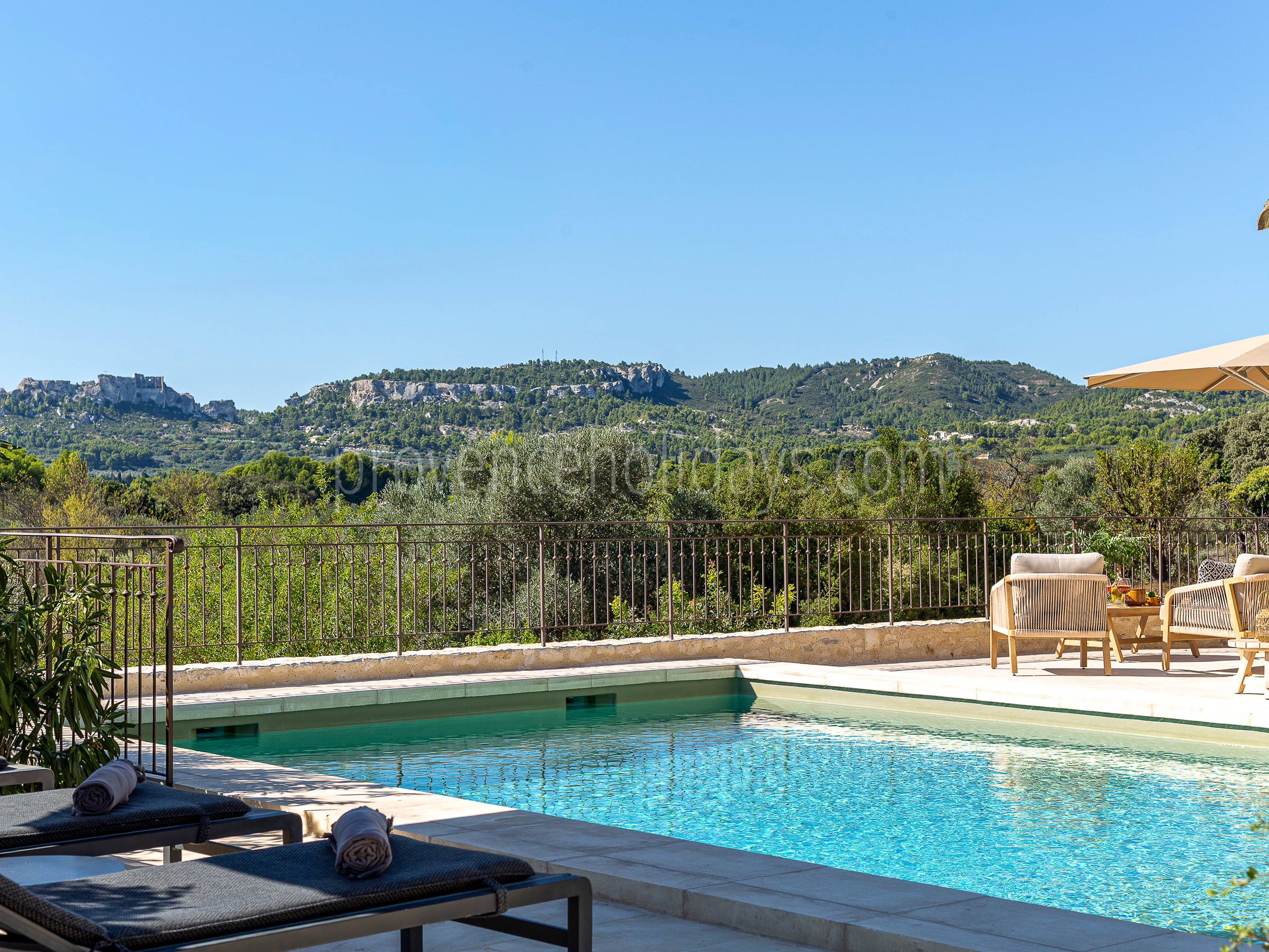 28 - Le Mas de la Terre Rouge: Villa: Pool