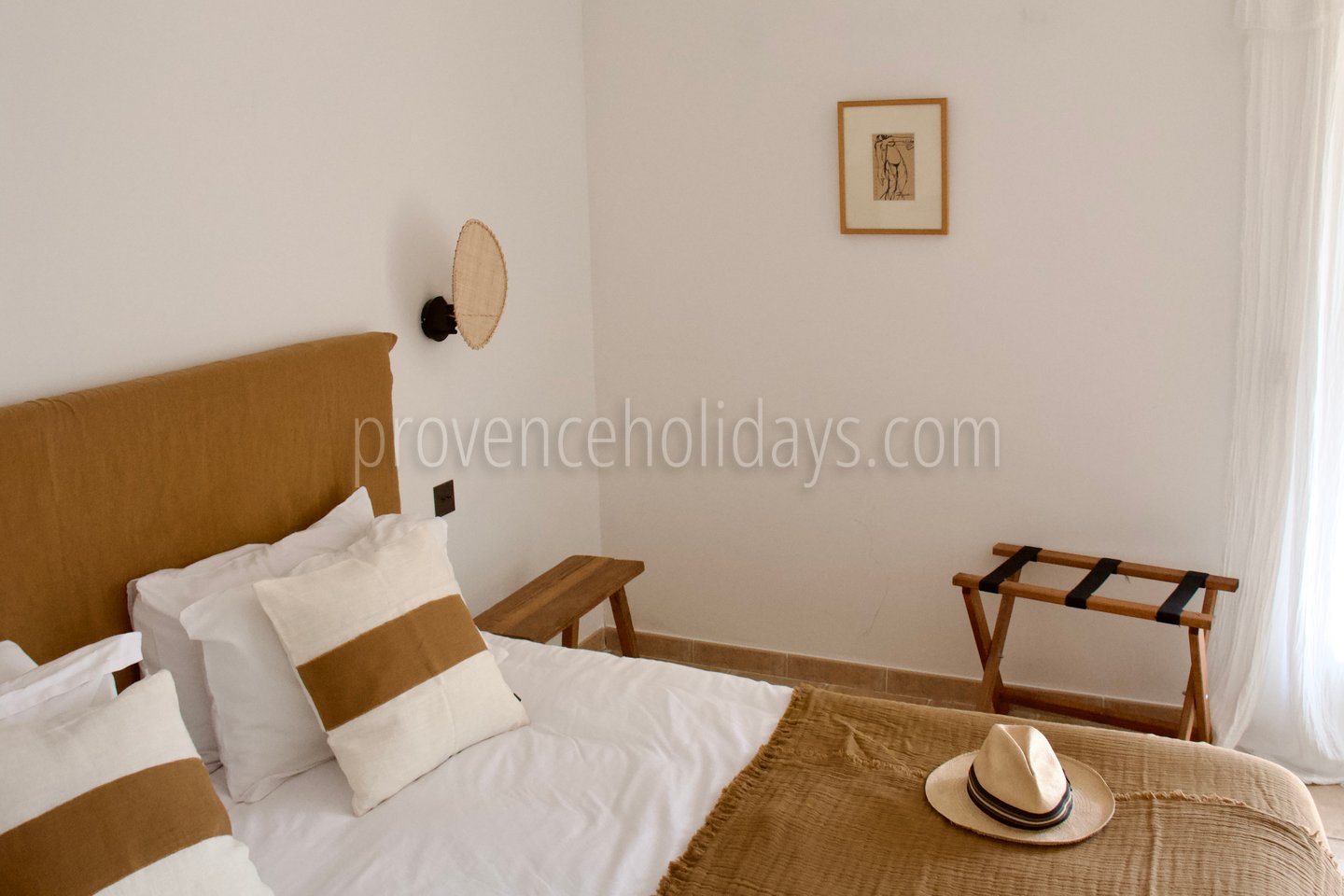 52 - Mas des Collines du Luberon: Villa: Bedroom