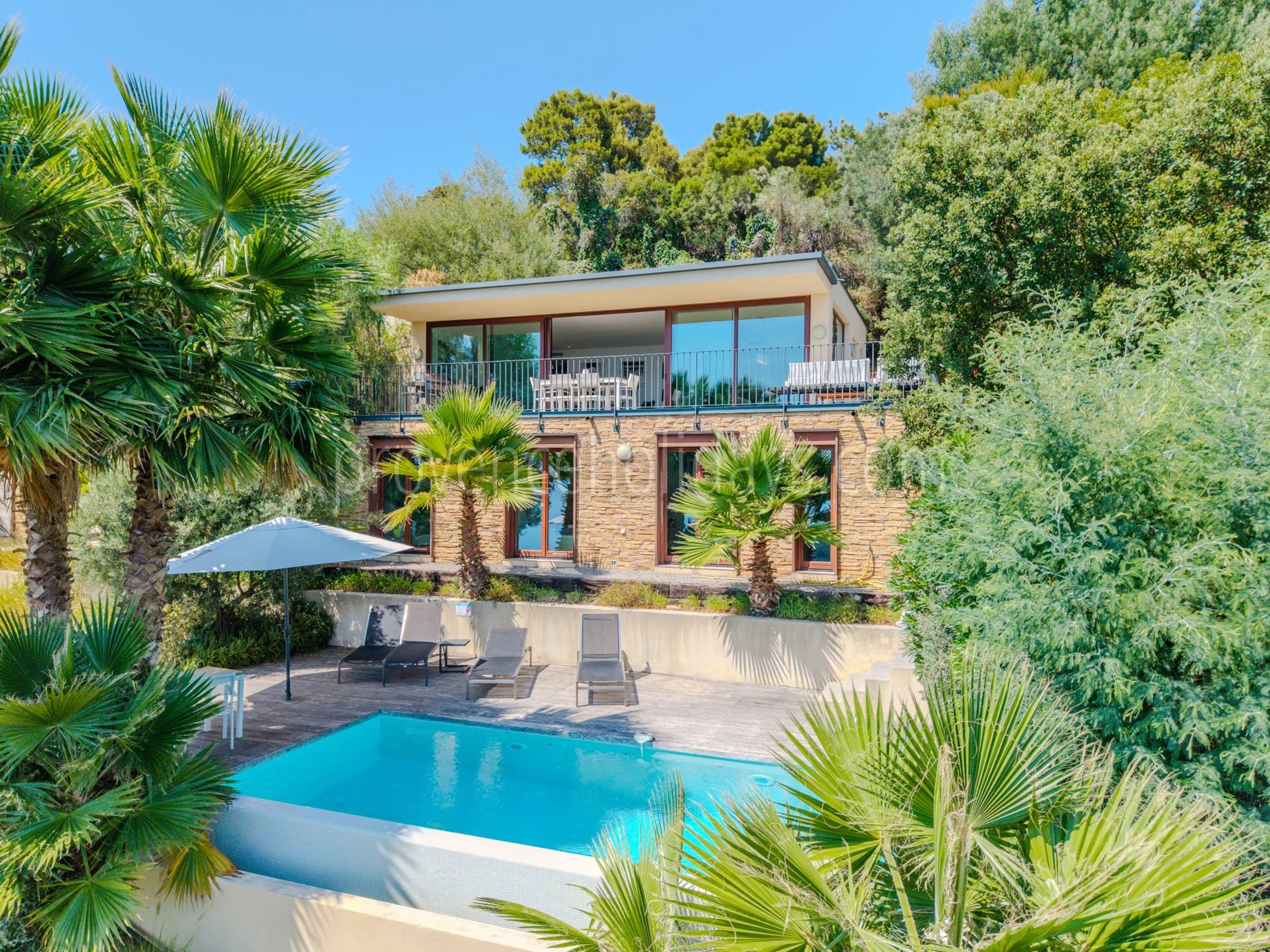 10 - Villa met zwembad in Rayol-Canadel-sur-Mer: Villa: Pool