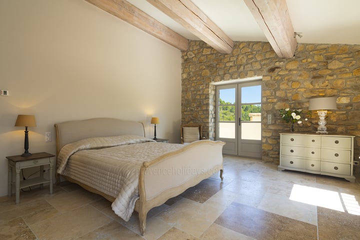 17 - Mas de Saint-Jean: Villa: Bedroom