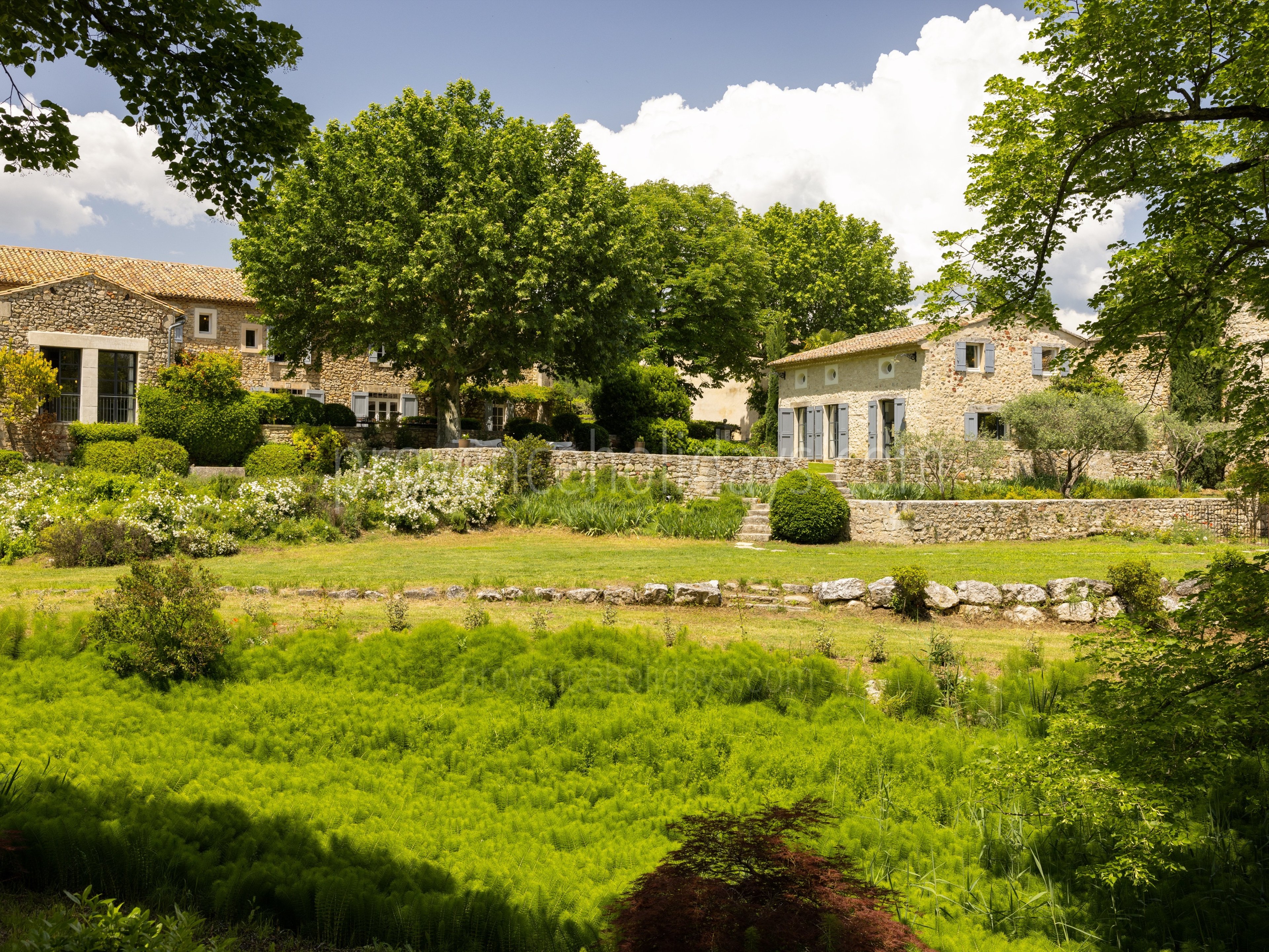 59 - Bastide de Goult: Villa: Exterior