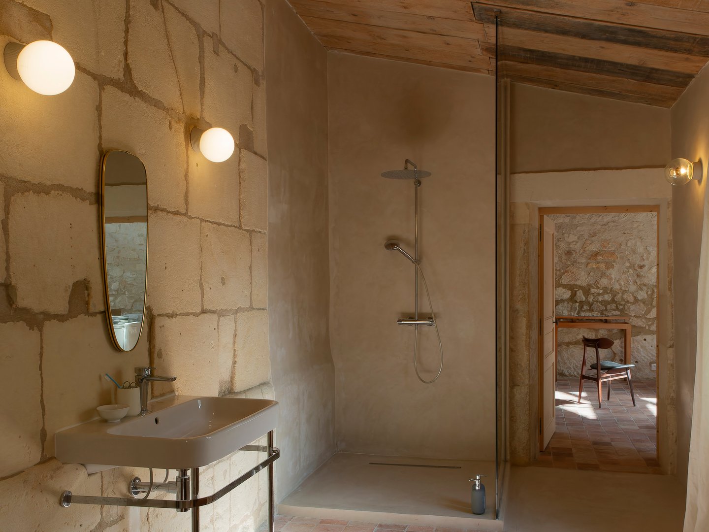 11 - La Cours des Artistes: Villa: Bathroom