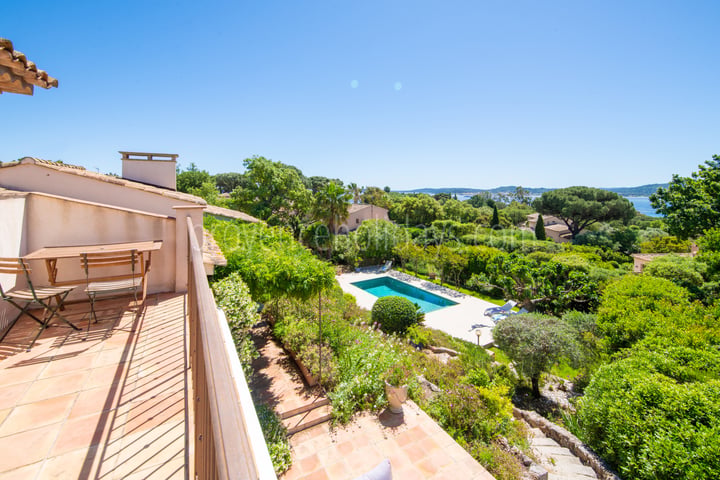 28 - Villa Poppy: Villa: Exterior