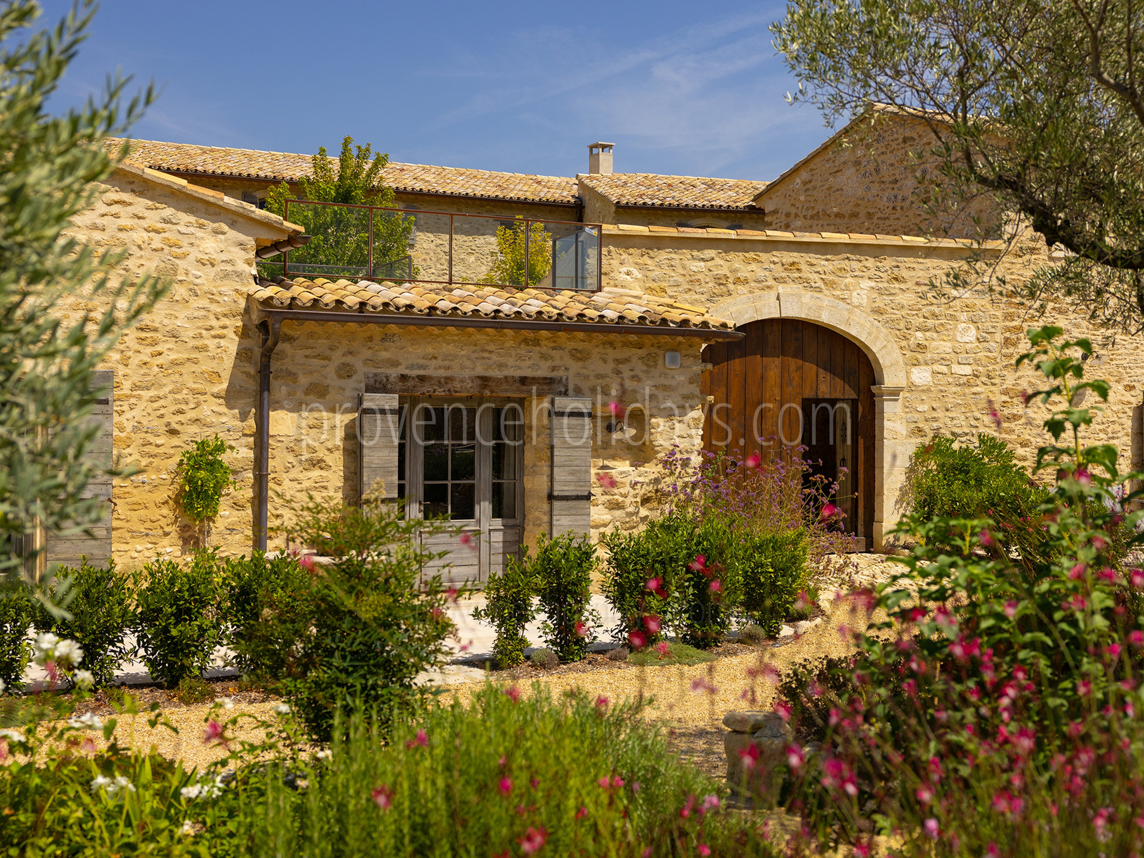 40 - Grand Mas d\'Oppède: Villa: Exterior