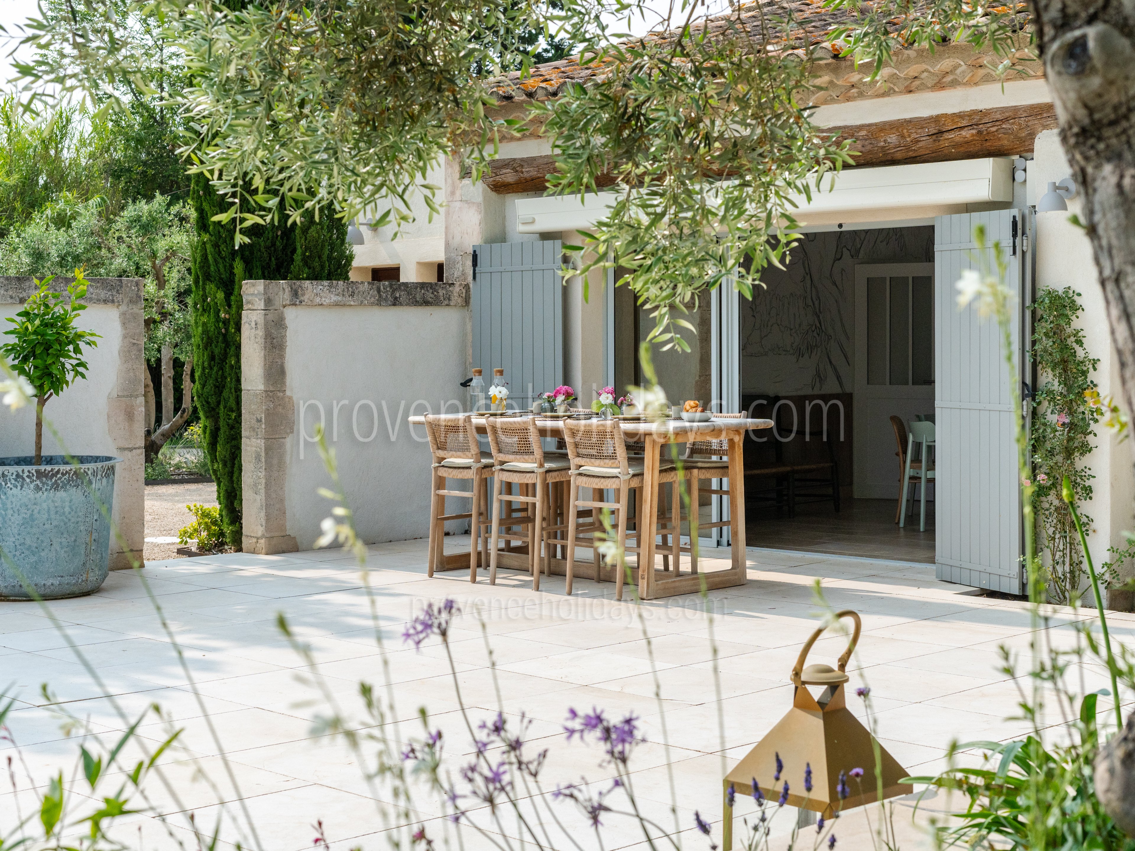 26 - Le Mas du Rollier: Villa: Exterior