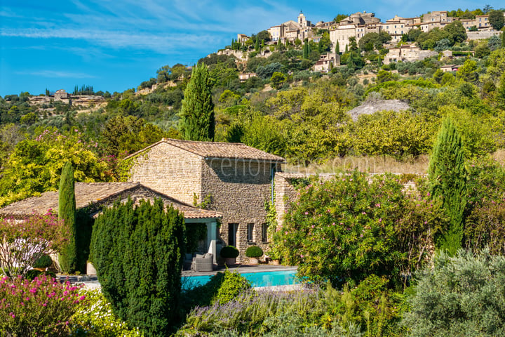 4 - Karaktervolle mas in Gordes: Villa: Exterior