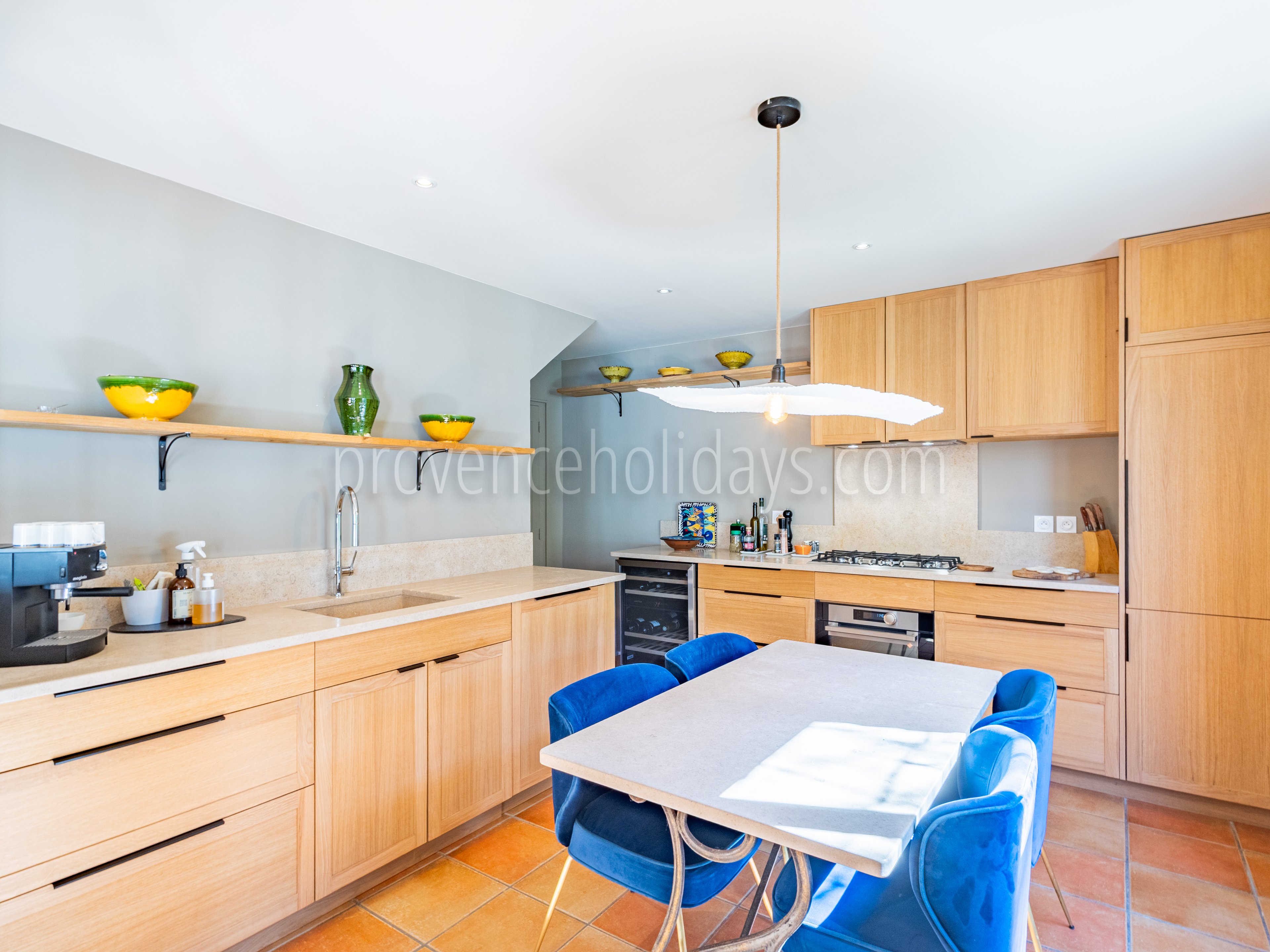 30 - L\'Atelier Provençal: Villa: Interior