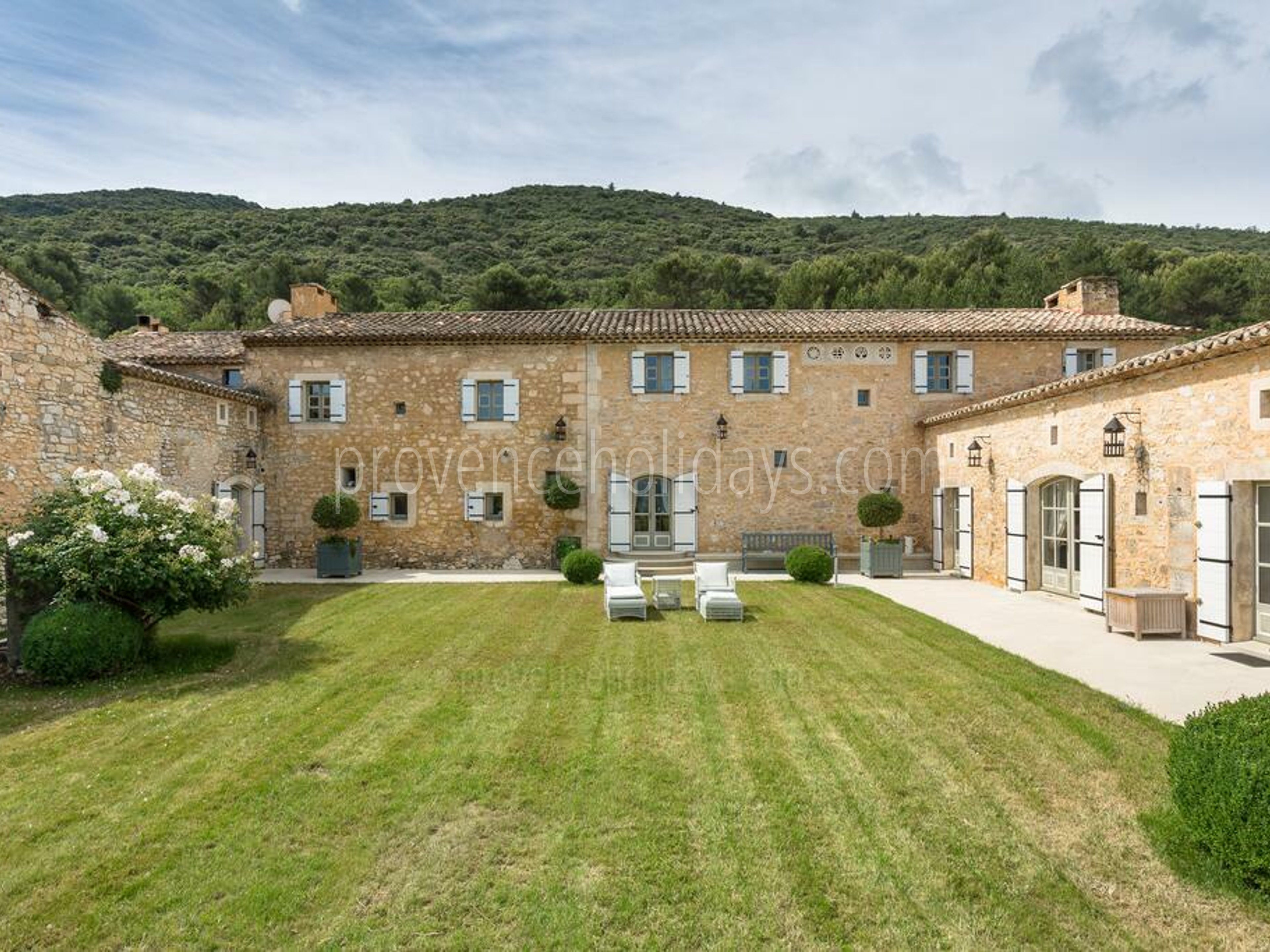 12 - Mas Trigaud: Villa: Exterior