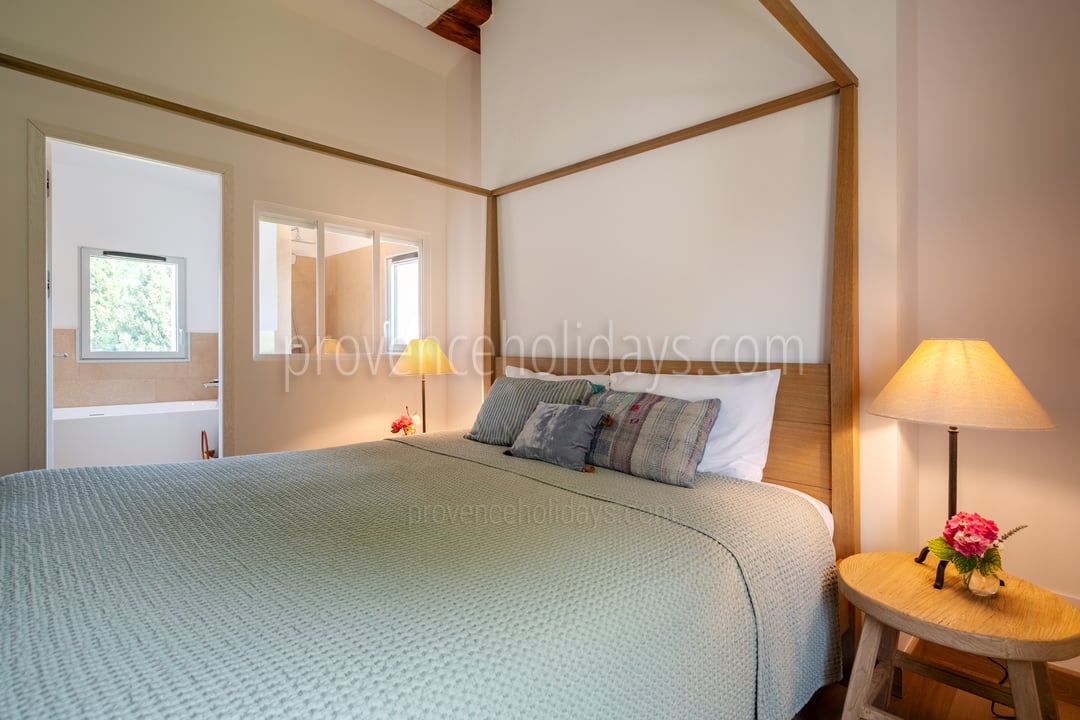54 - Le Mas du Rollier: Villa: Bedroom