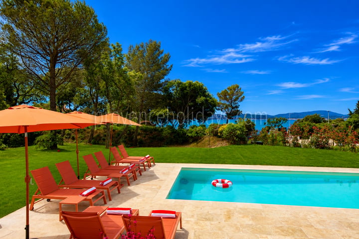 Villa aan het strand in de Golf van Saint-Tropez