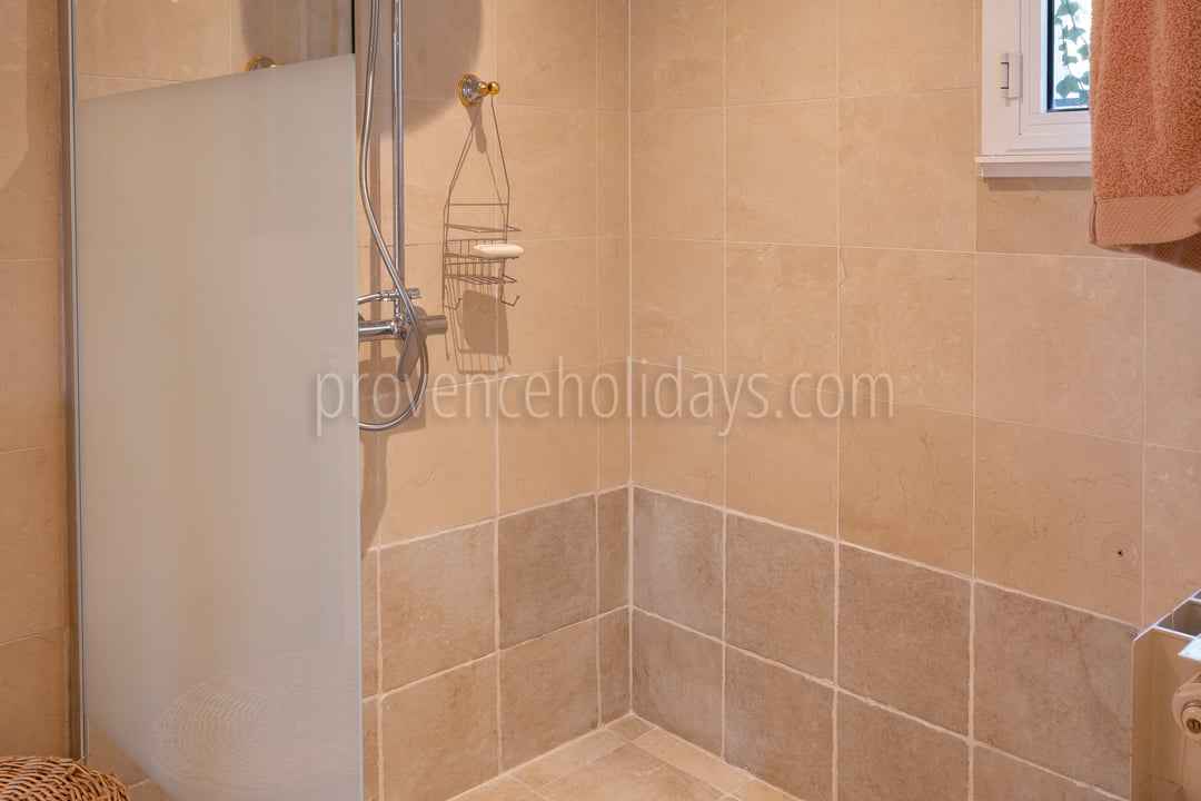 22 - Mas des Valettes: Villa: Bathroom