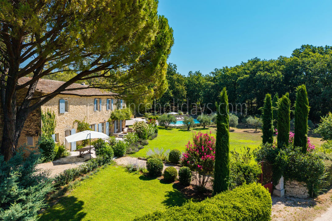 19 - Provençal mas in Ménerbes: Villa: Exterior