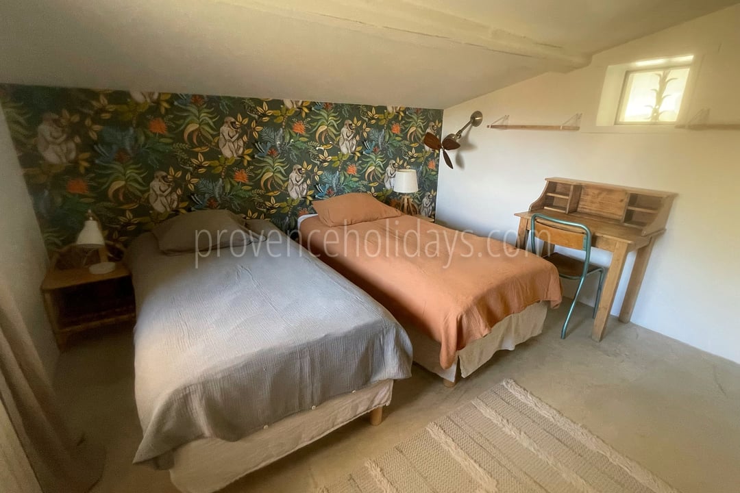 19 - Le Hameau de Goult: Villa: Bedroom 4