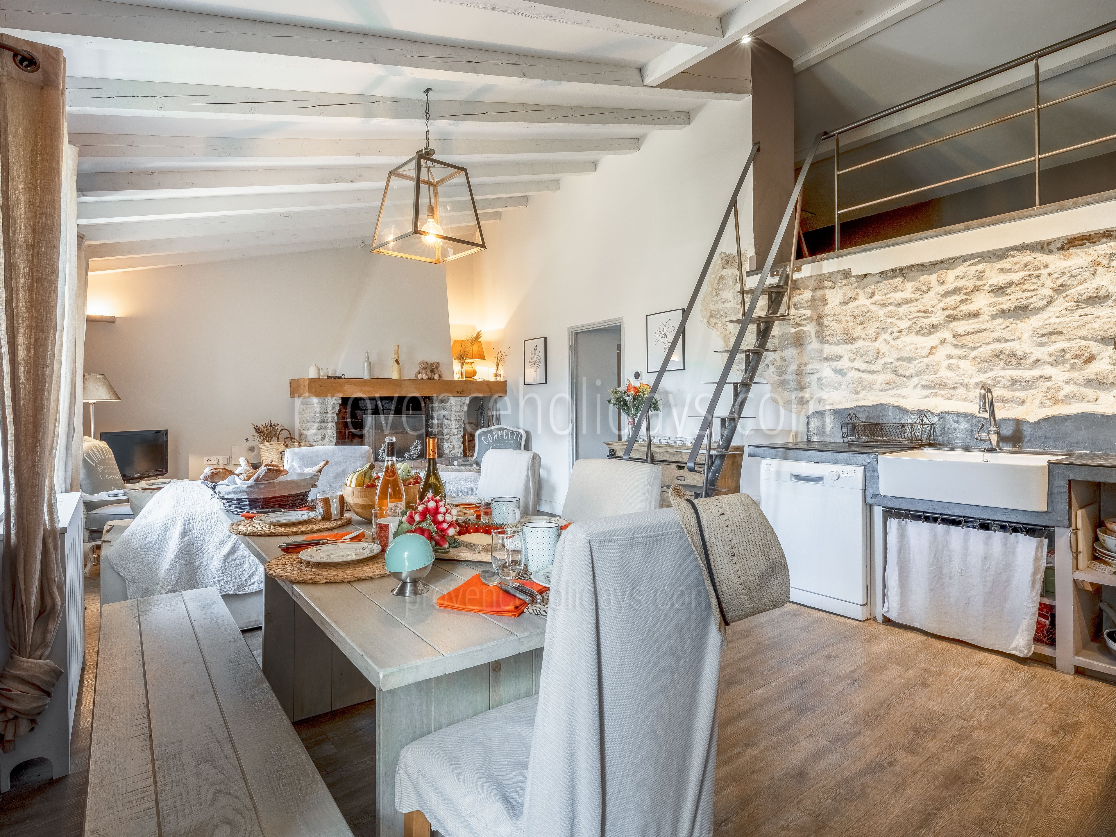9 - Le Mas de Cabrières: Villa: Interior
