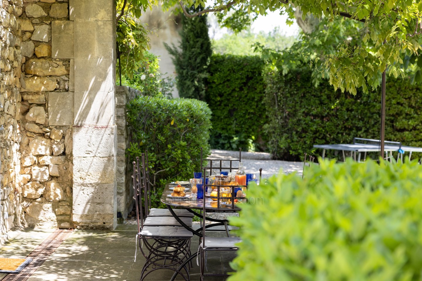 20 - Bastide de Goult: Villa: Exterior