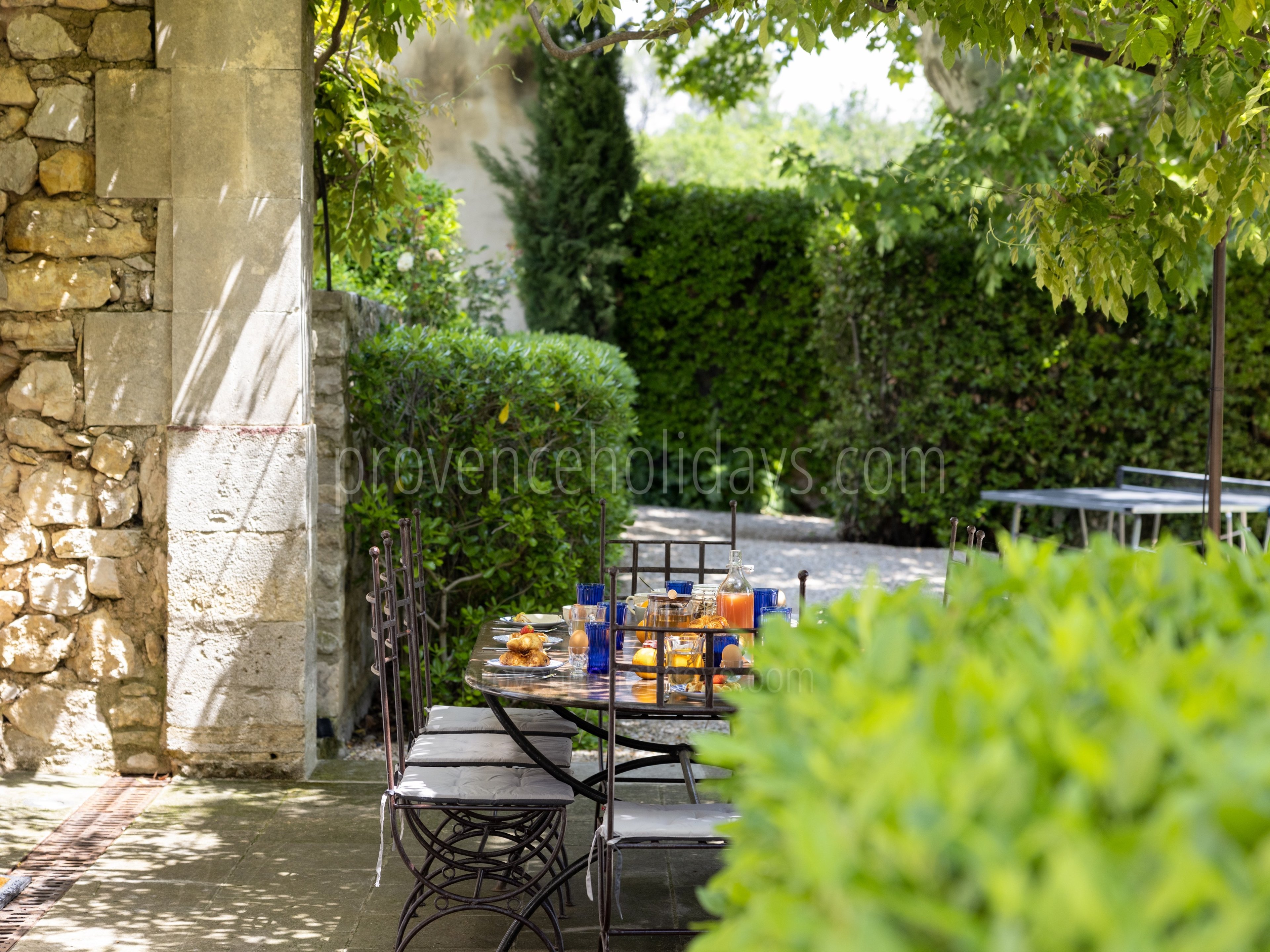 20 - Bastide de Goult: Villa: Exterior