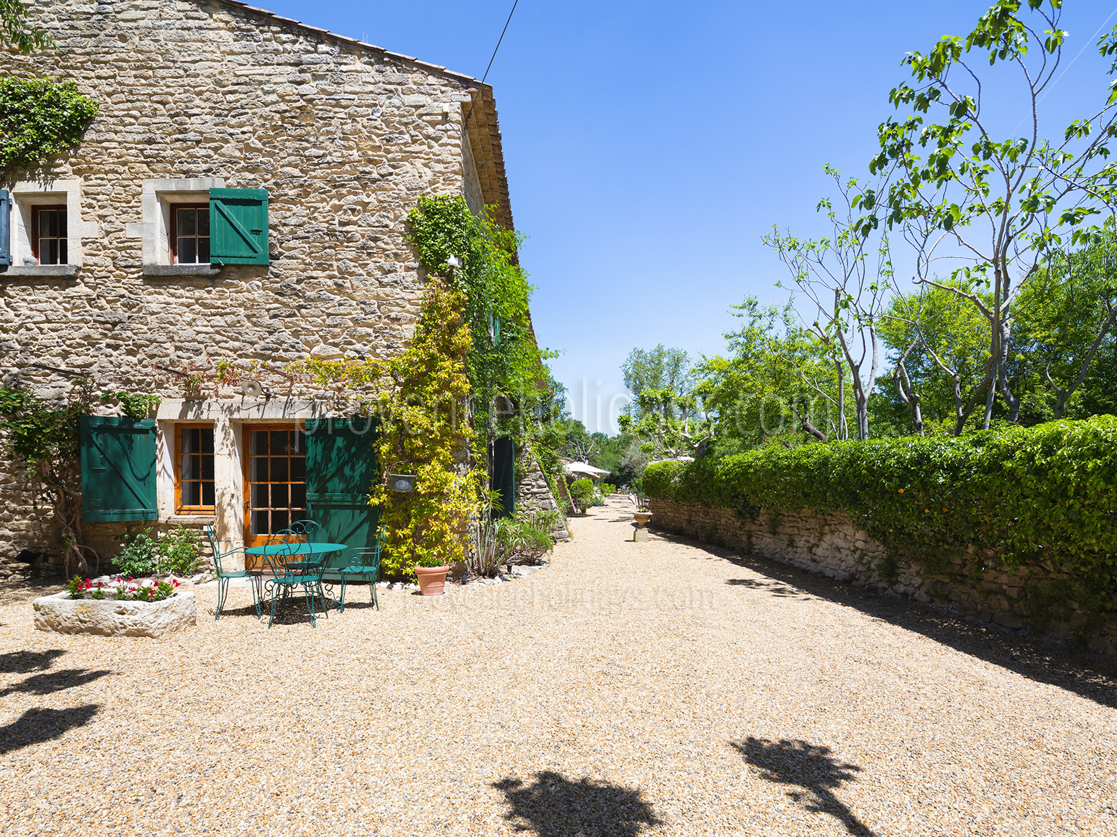 20 - Le Moulin de Gordes: Villa: Exterior