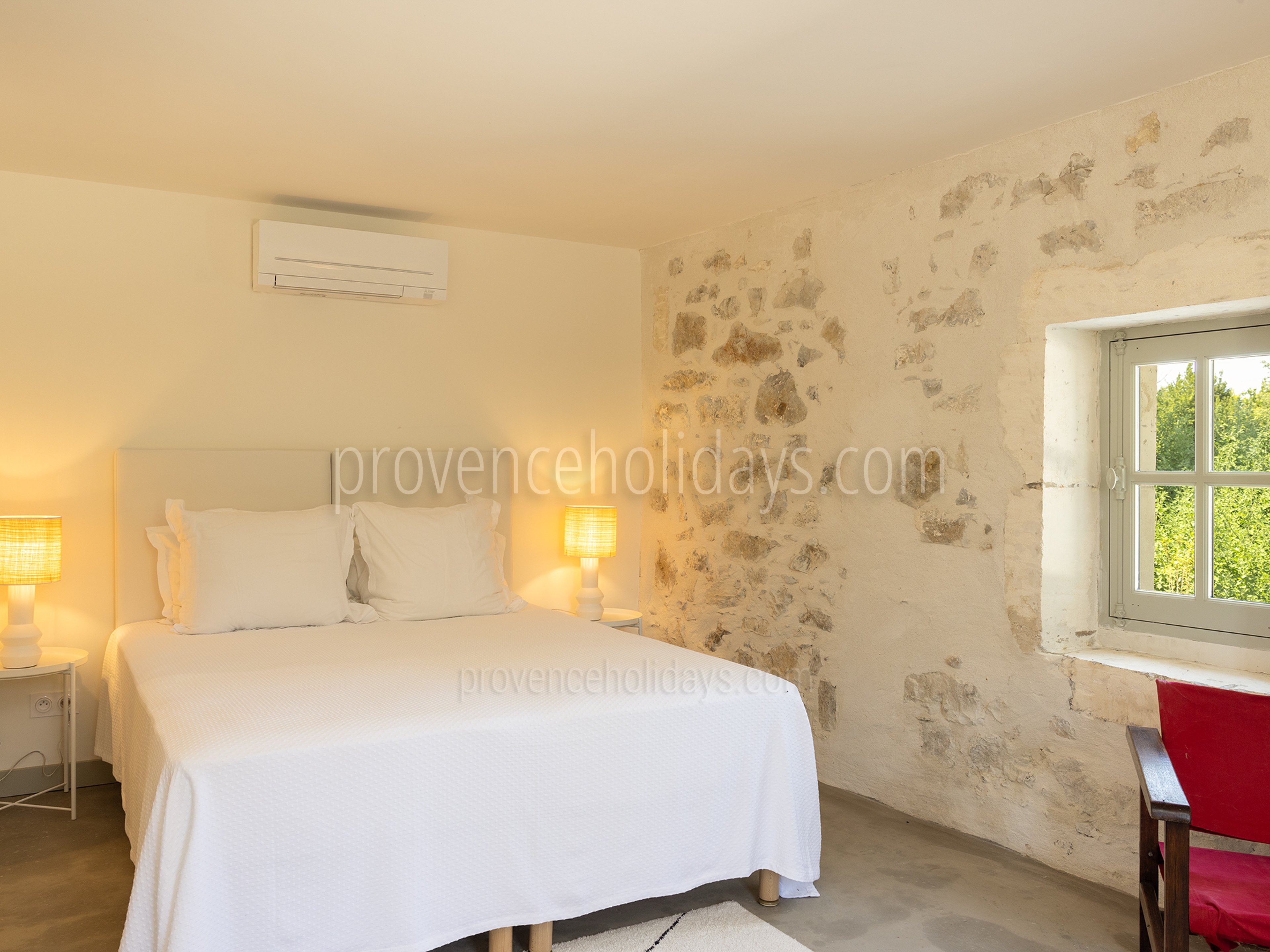 63 - Bastide Mouriès: Villa: Bedroom