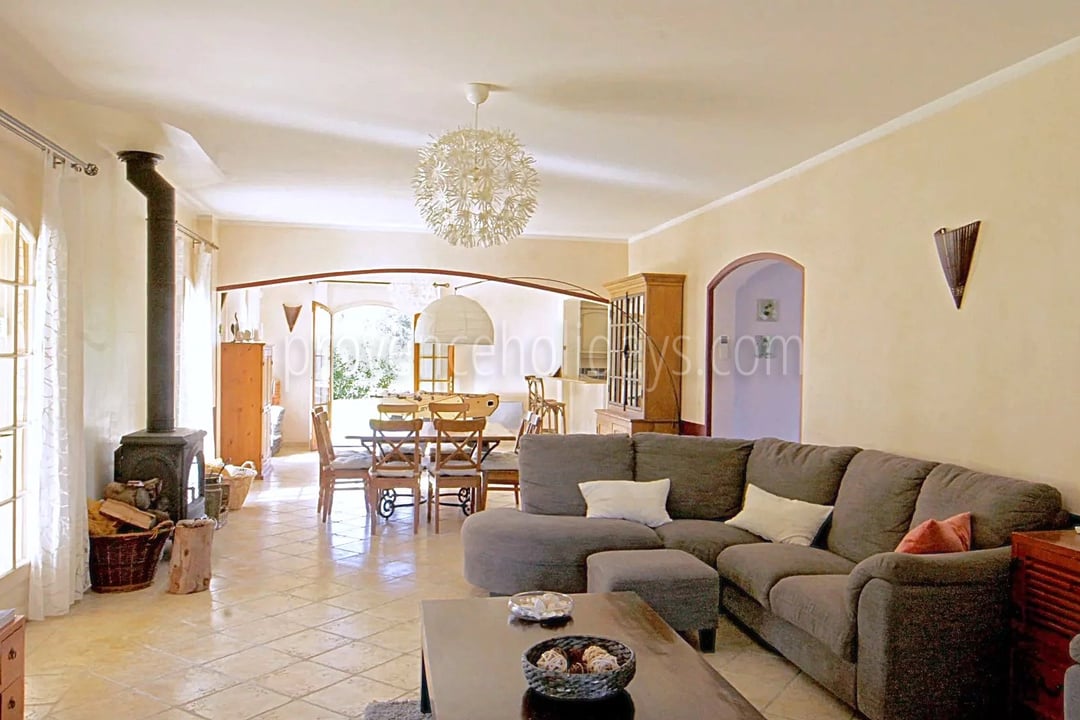 3 - Villa au cœur des vignes à Grimaud: Villa: Interior