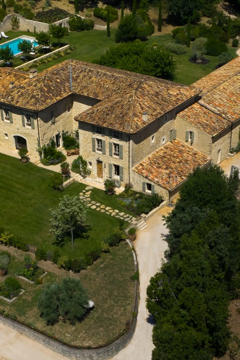 104 - Mas des Cascades: Villa: Exterior