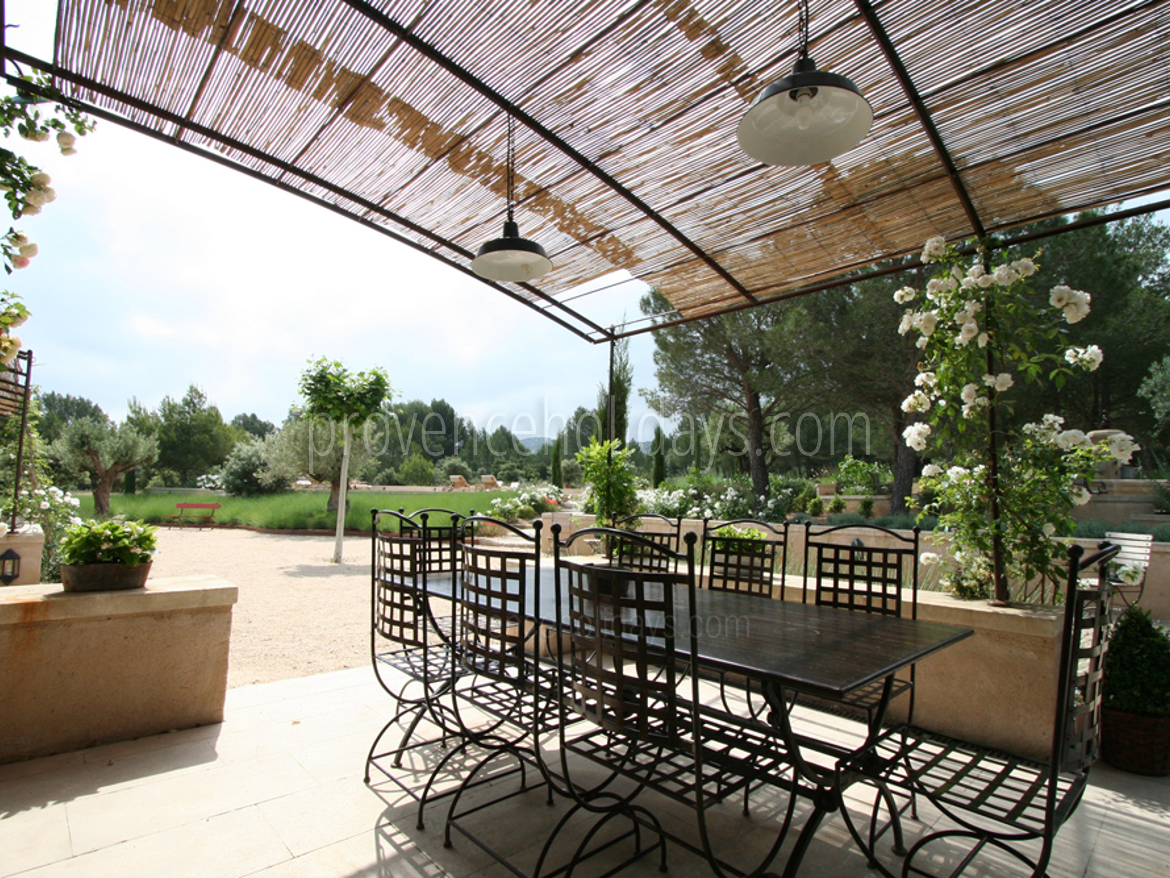 40 - Le Mas des Lavandes: Villa: Exterior