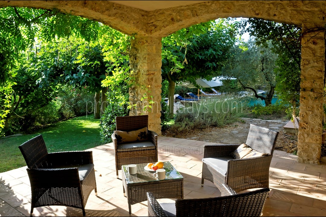 25 - Mas Lorgues: Villa: Exterior