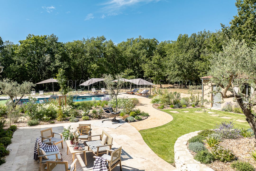 Moderne Villa mit Pool und Klimaanlage in Roussillon