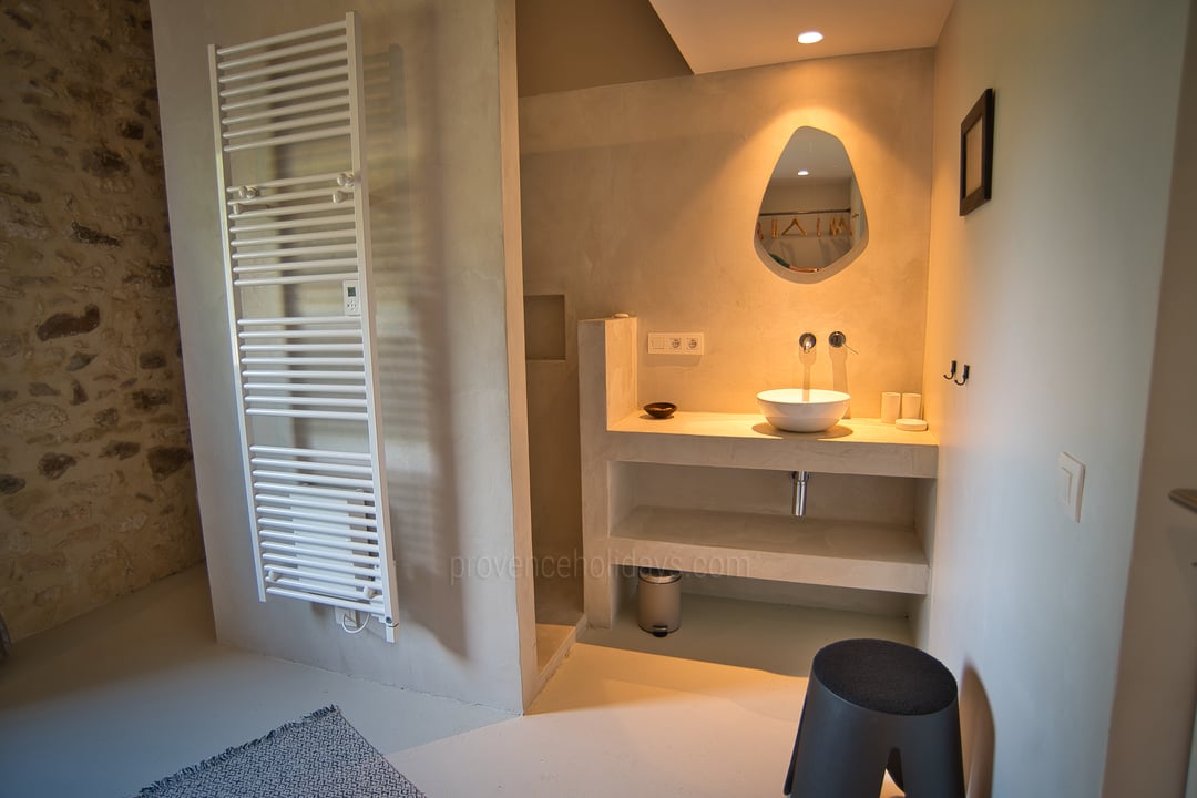 49 - Bastide du Lavoir: Villa: Bathroom
