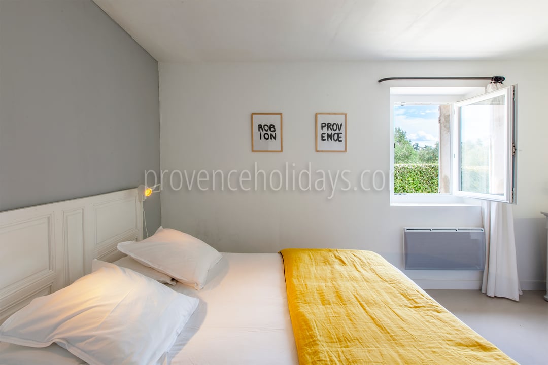 33 - Maison Robion: Villa: Bedroom
