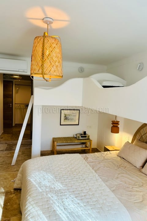 20 - Villa Le Nardou: Villa: Bedroom