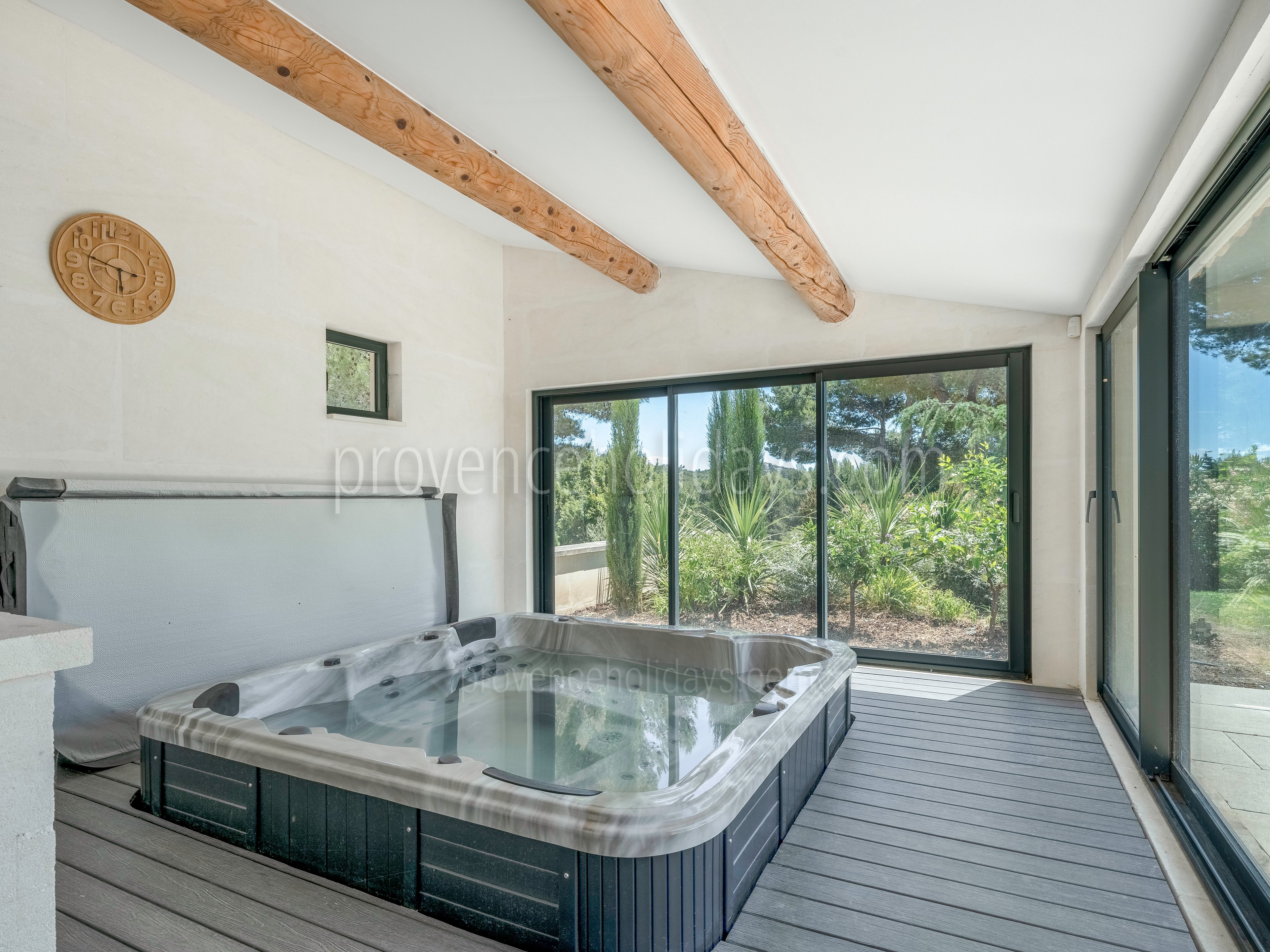 22 - Mas des Songes: Villa: Exterior