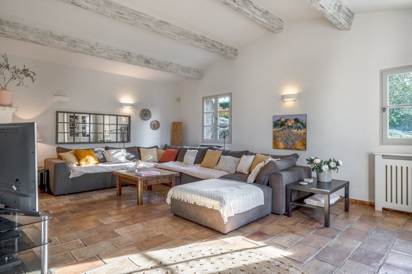 12 - Le Mas des Proles: Villa: Interior