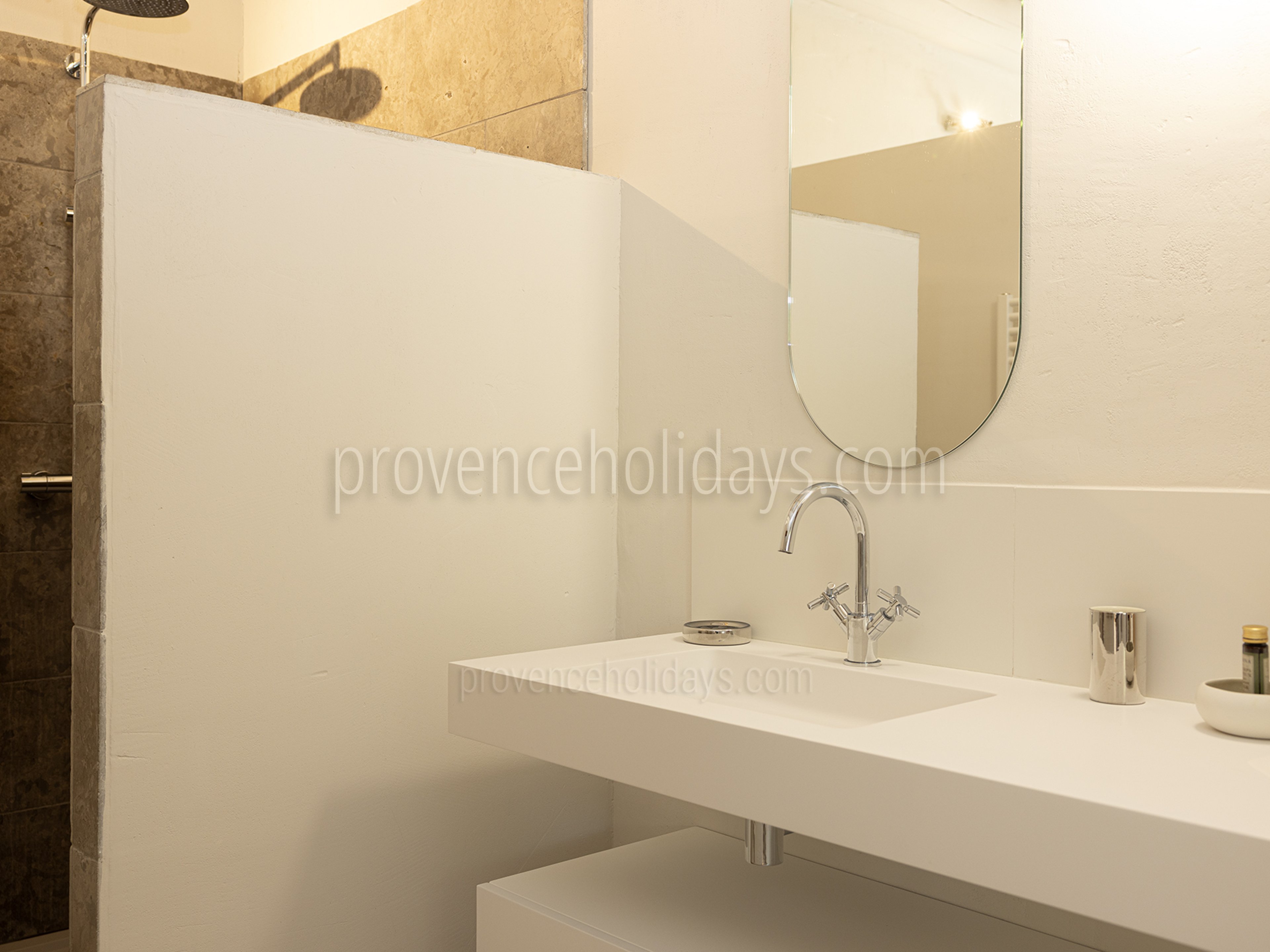 21 - Le Mas des Lauriers: Villa: Bathroom