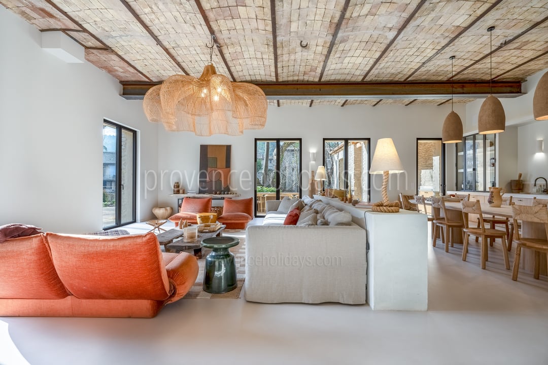 25 - Domaine de la Sorgue: Villa: Interior