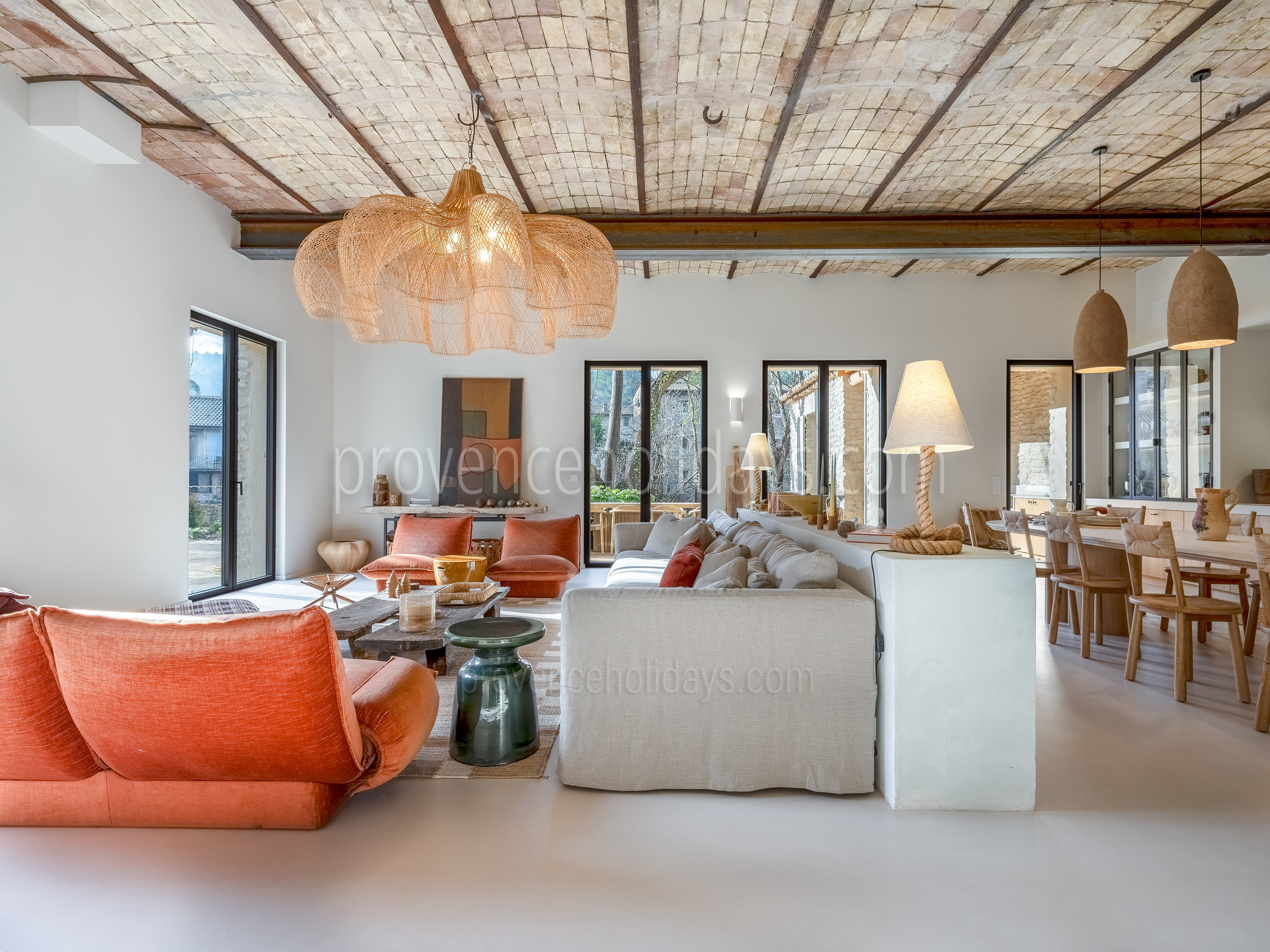 25 - Domaine de la Sorgue: Villa: Interior
