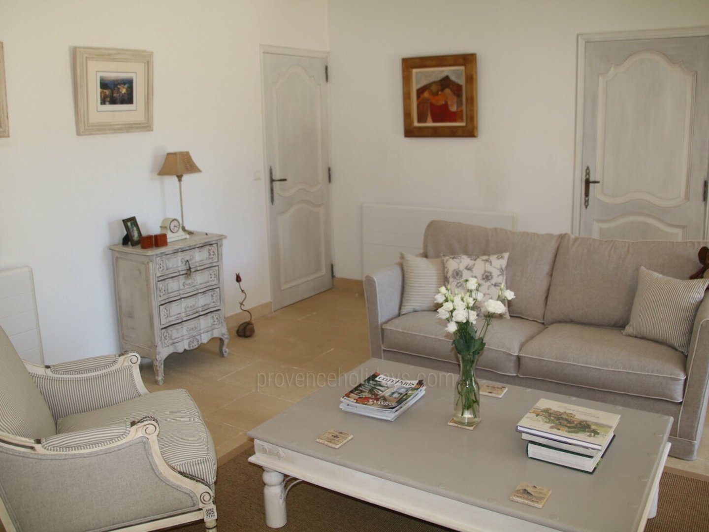 19 - Villa Lacoste: Villa: Interior