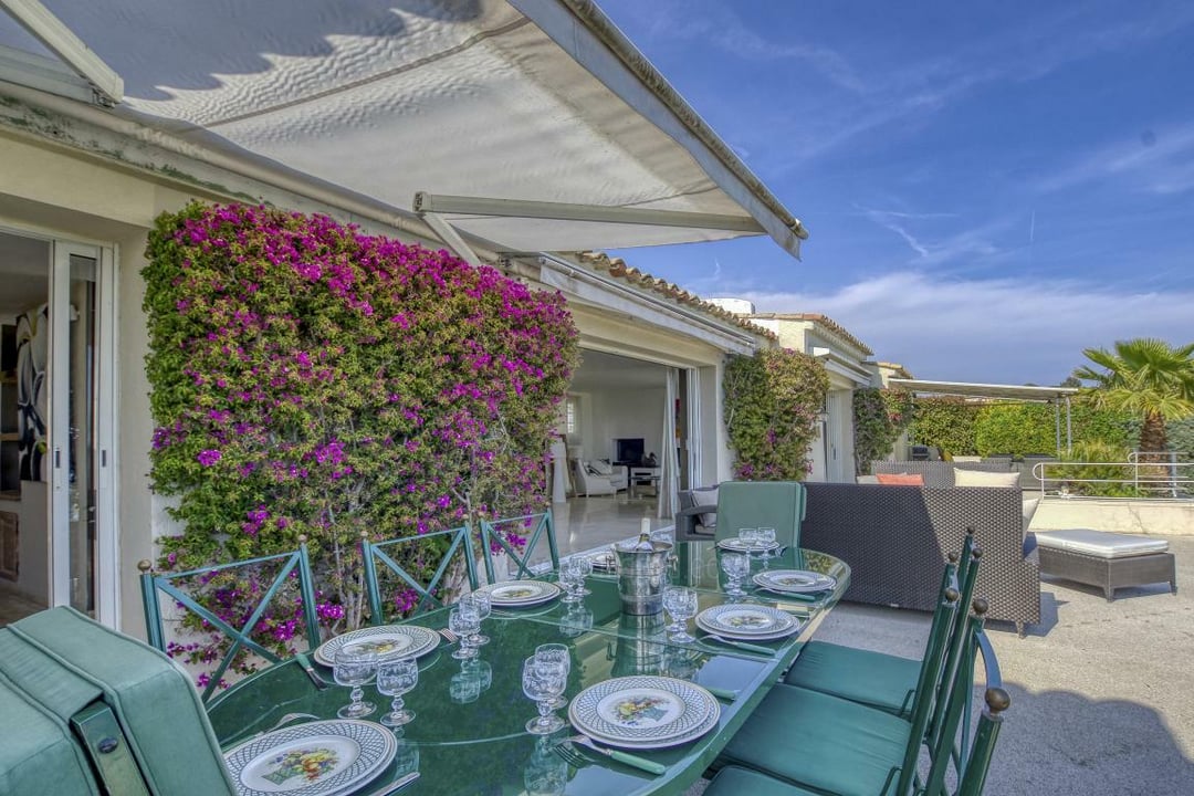 14 - Azur Sérénité: Villa: Exterior