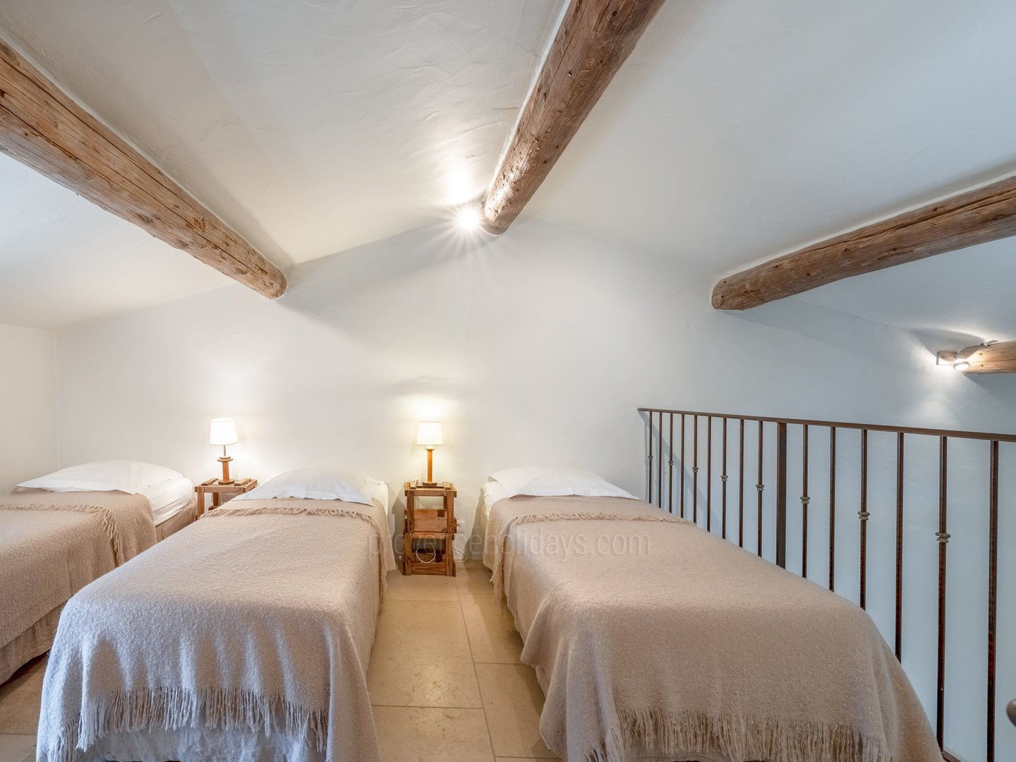 20 - Le Mas des Vignes: Villa: Bedroom