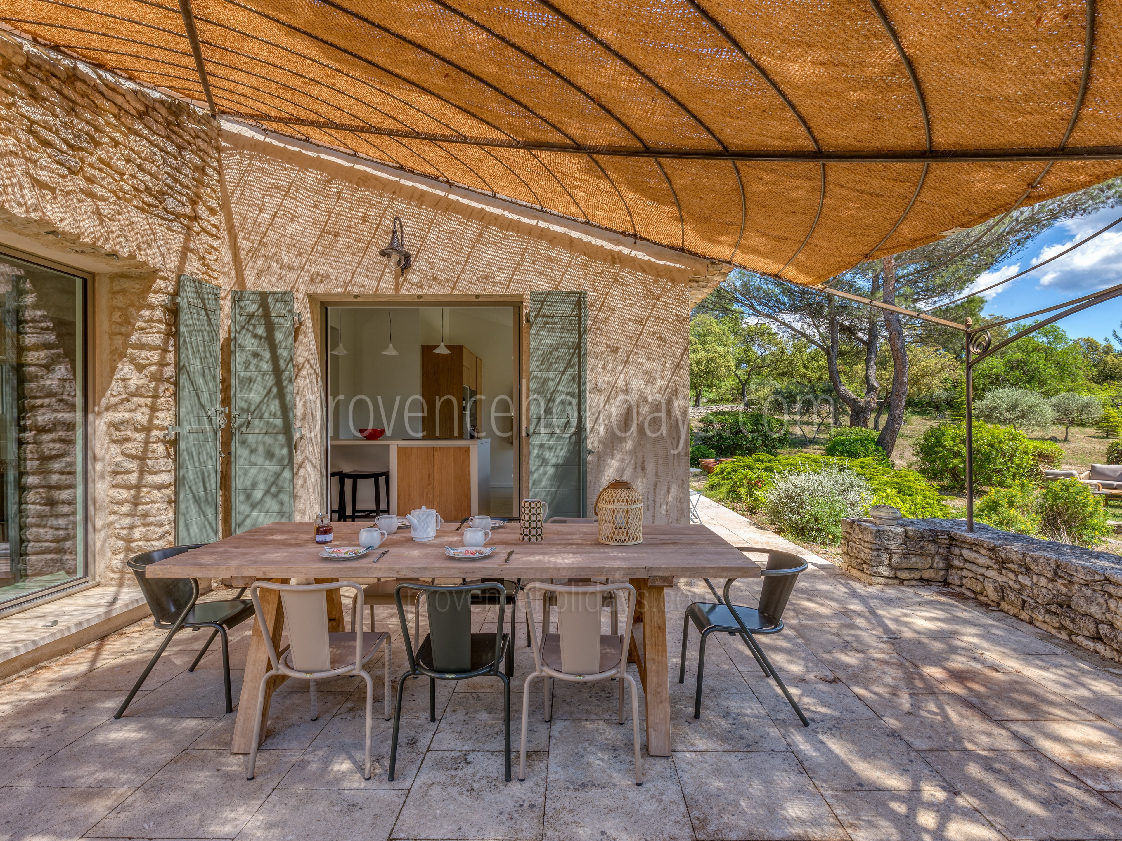 21 - L\'Escapade en Provence: Villa: Exterior