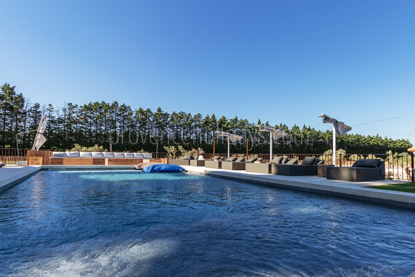 8 - Mas des Pommiers: Villa: Pool
