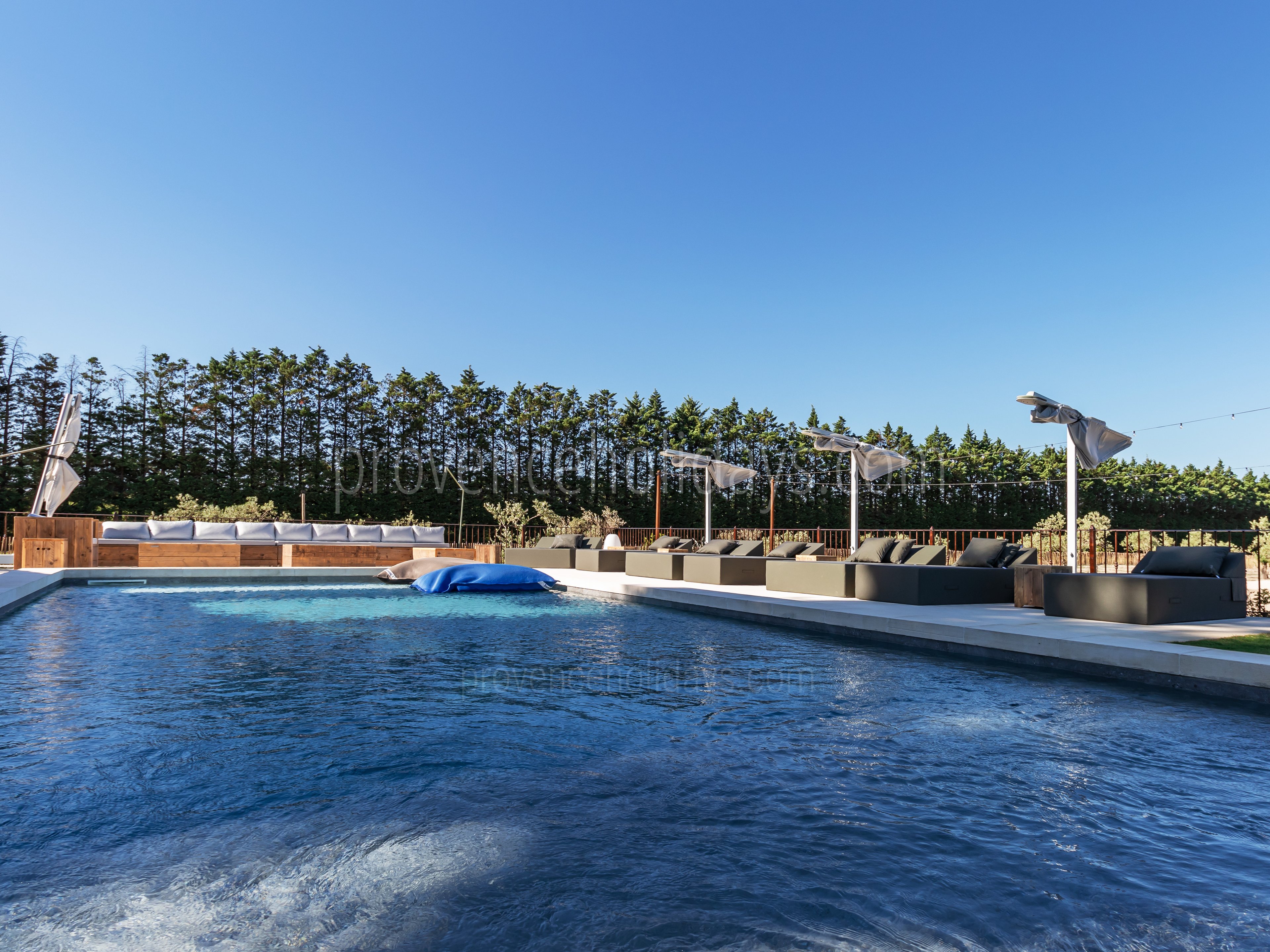 8 - Mas des Pommiers: Villa: Pool