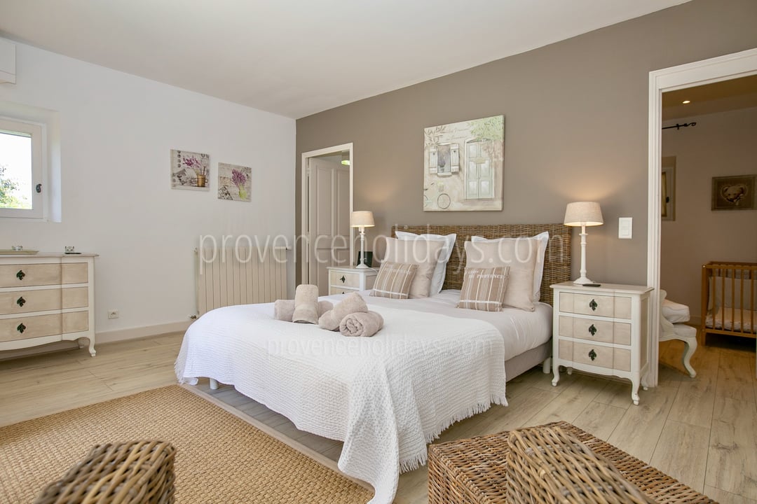 1 Master room first floor west side with adjacent room with a twin bed and a separate toilet