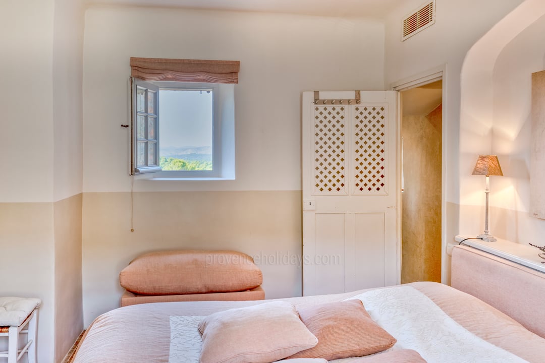 61 - Domaine de la Sainte Victoire: Villa: Bedroom