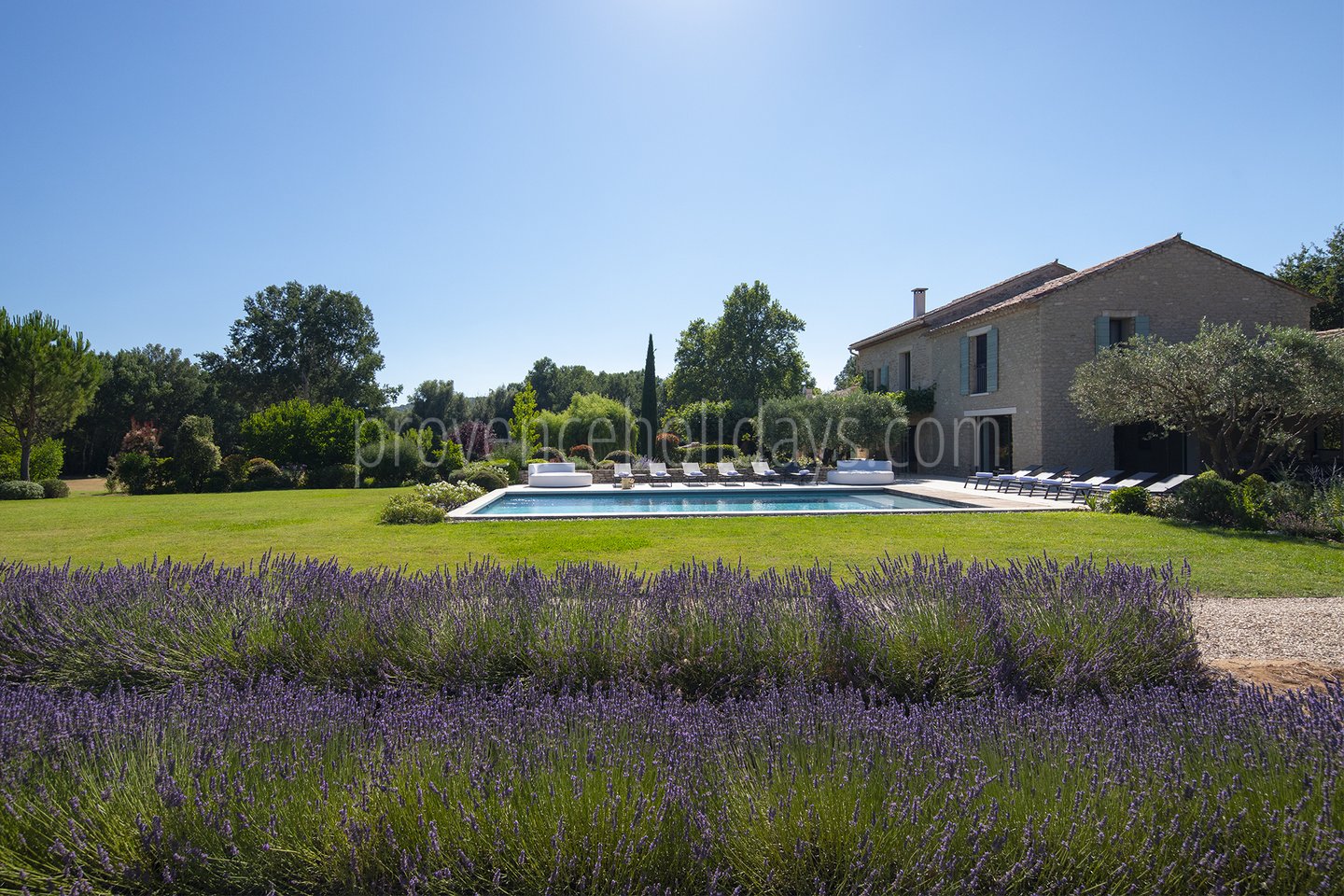 63 - Mas du Carlet: Villa: Exterior